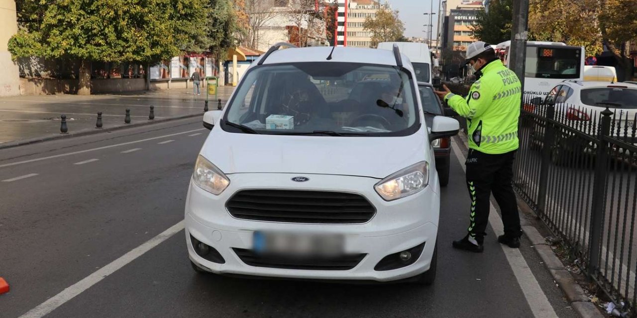 Gaziantep’te sokağa çıkma kısıtlamasına uymayanlara para cezası