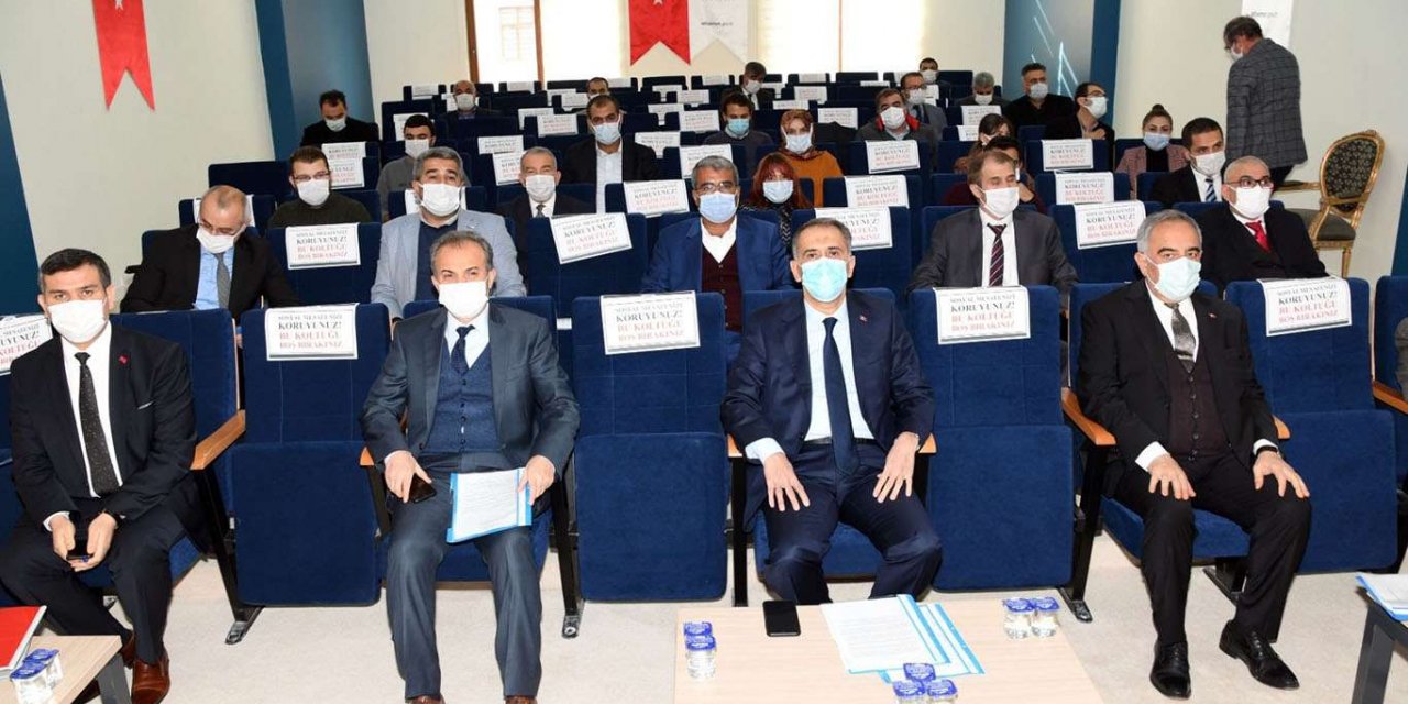 Adıyaman'da Kamu, Üniversite ve Sanayi İşbirliği Toplantısı yapıldı