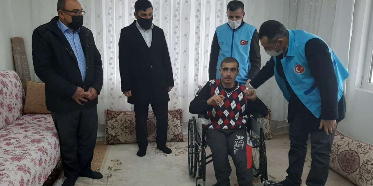 Adıyaman il Müftülüğü engellilere tekerlekli sandalye hediye etti