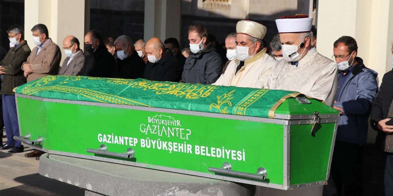 Eğitim-Bir-Sen Genel Başkan Yardımcısı Mithat Sevin dualarla defnedildi