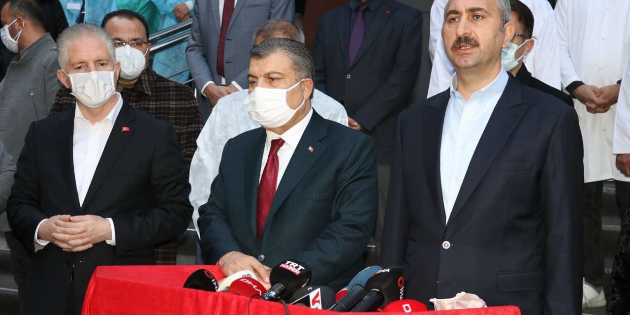 Bakanlar Koca ve Gül, 9 kişinin hayatını kaybettiği hastanede incelemede bulundu