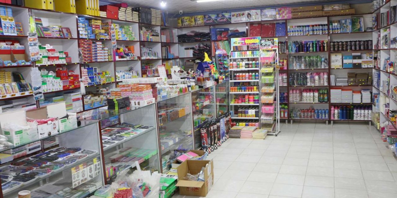 ​Pandeminin mağdurlarından biri olan kırtasiyeci esnafı kepenk kapatma noktasına geldi