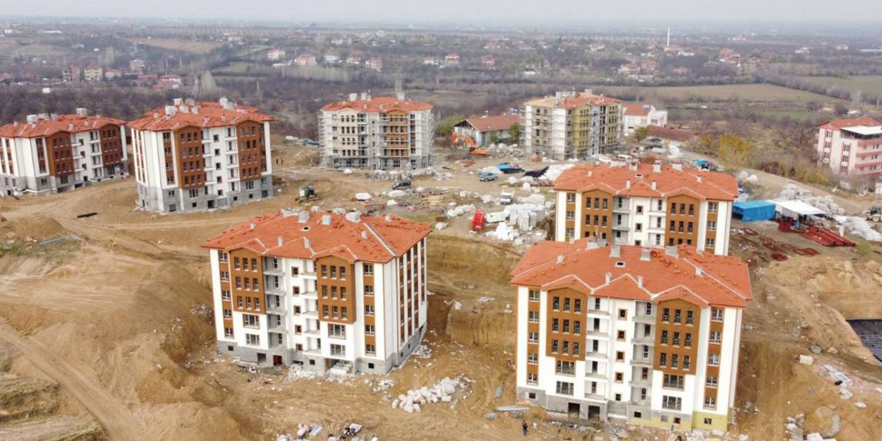 Malatya’da depremzedeler için yapımına başlanan 6 bin konutun inşası devam ediyor