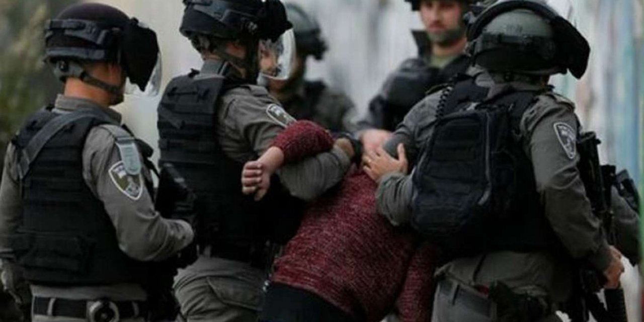 Zionist police kidnap three Palestinian kids near Aqsa Mosque
