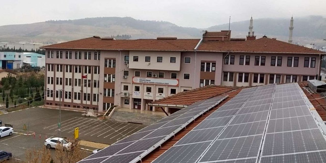 Okullar kendi elektriklerini kendileri üretecek