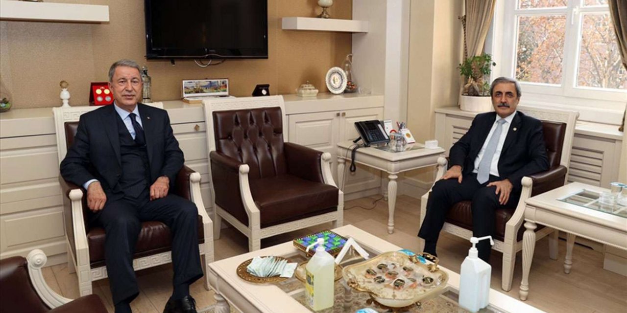 Milli Savunma Bakanı Akar'dan Yargıtay'a ziyaret
