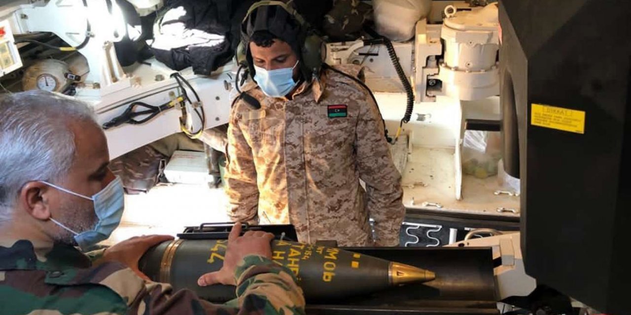 Libyalı askerlere ağır silah atış eğitimleri verildi