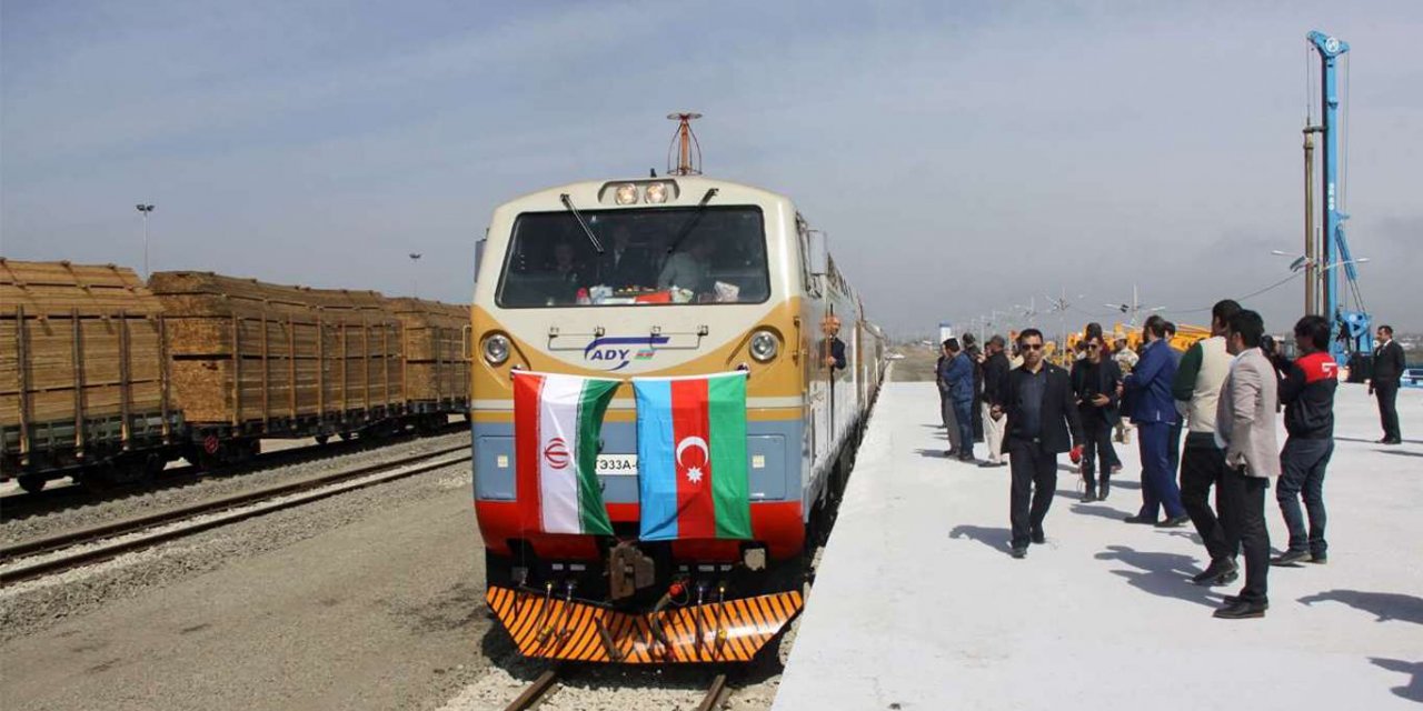 İran ile Azerbaycan arasında tercihli ticaret anlaşması imzalanacak