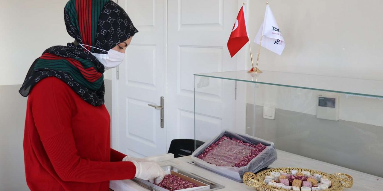 Mülteci olarak geldiği Türkiye’de lokum imalathanesi kurdu
