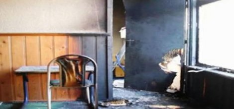 İngiltere'de camilerin yarısı hedef oldu