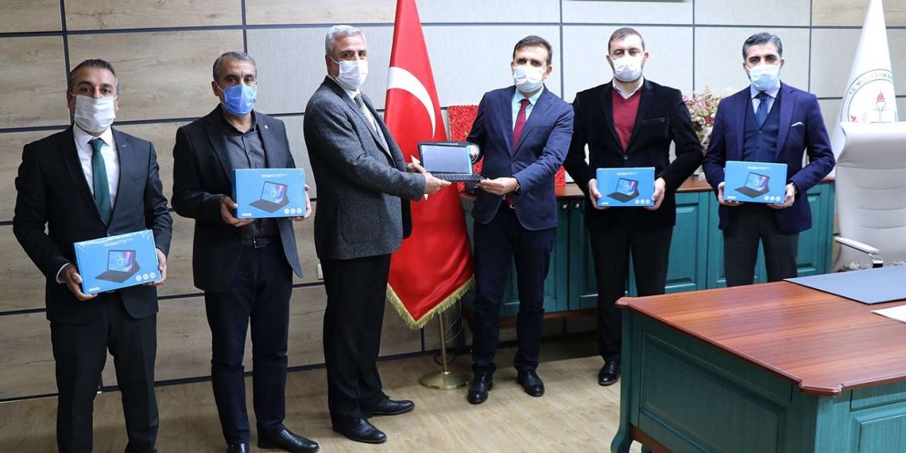 Şanlıurfa’da 55 ihtiyaç sahibi öğrenciye klavyeli tablet dağıtılacak