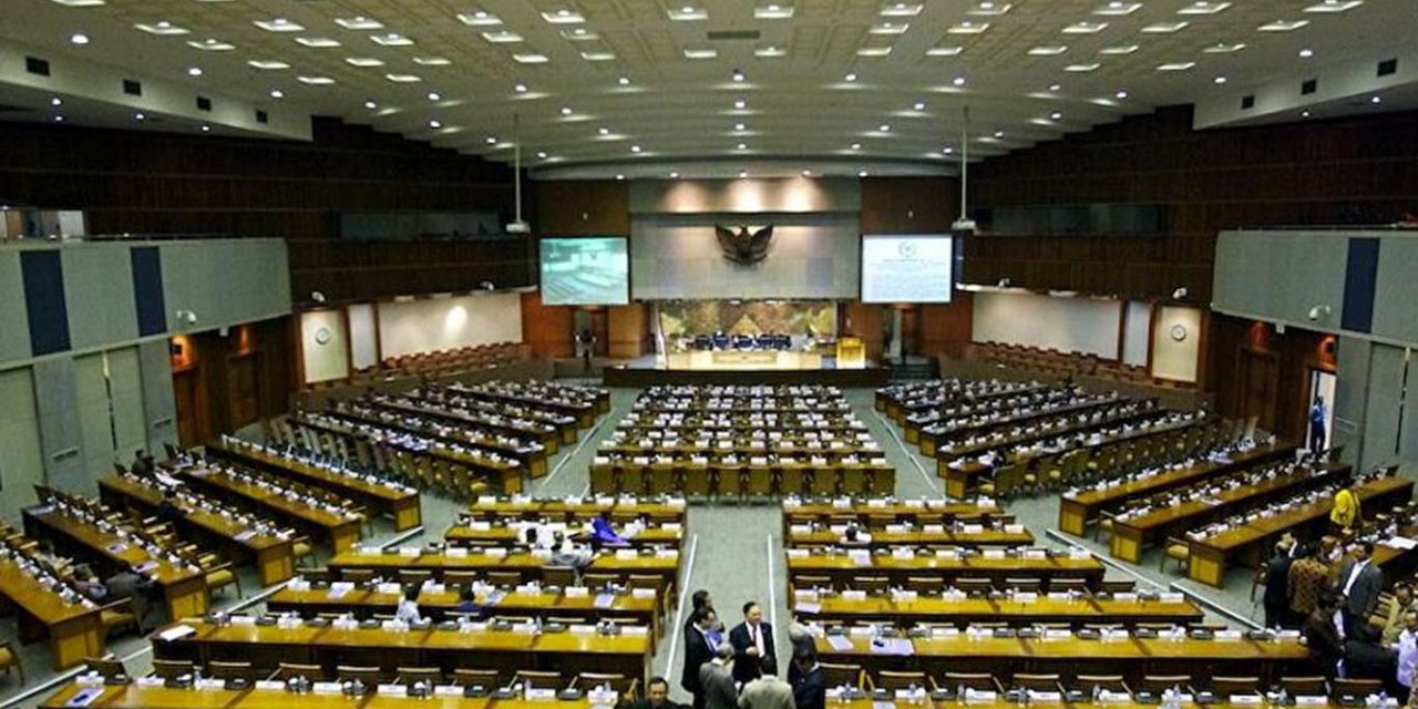 Endonezya'nın normelleşmesi için siyonist işgal rejimi ve ABD baskı yapıyor