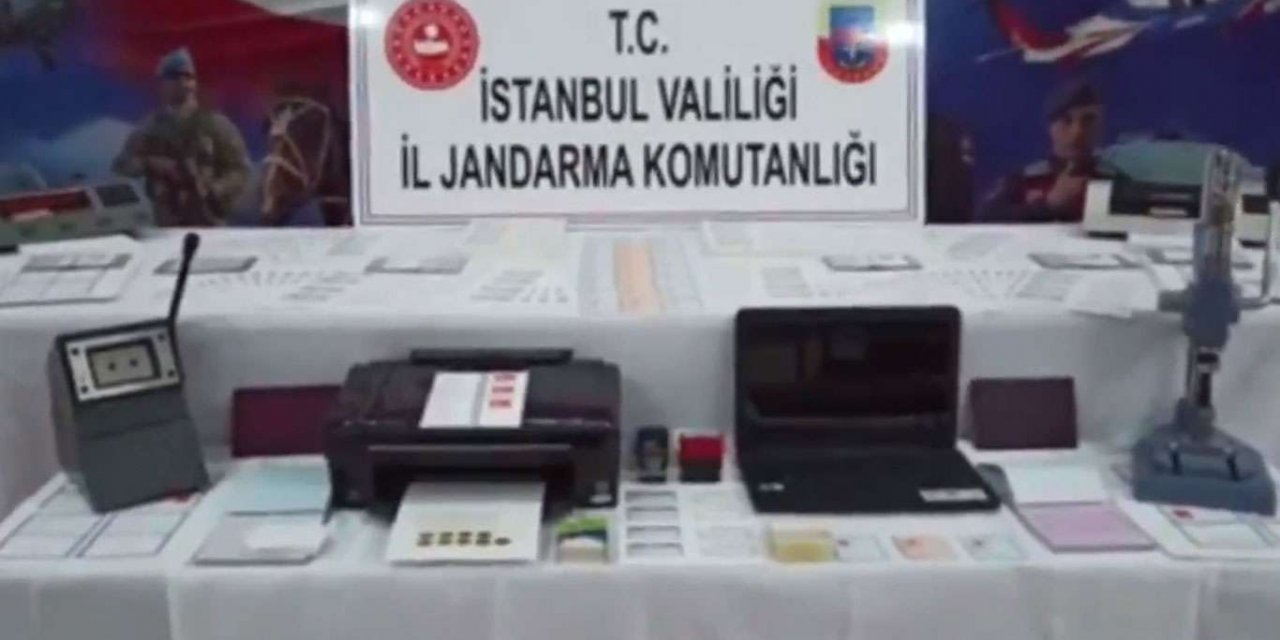 İstanbul'da Resmî Belgede Sahtecilik suçundan 1 kişi yakalandı
