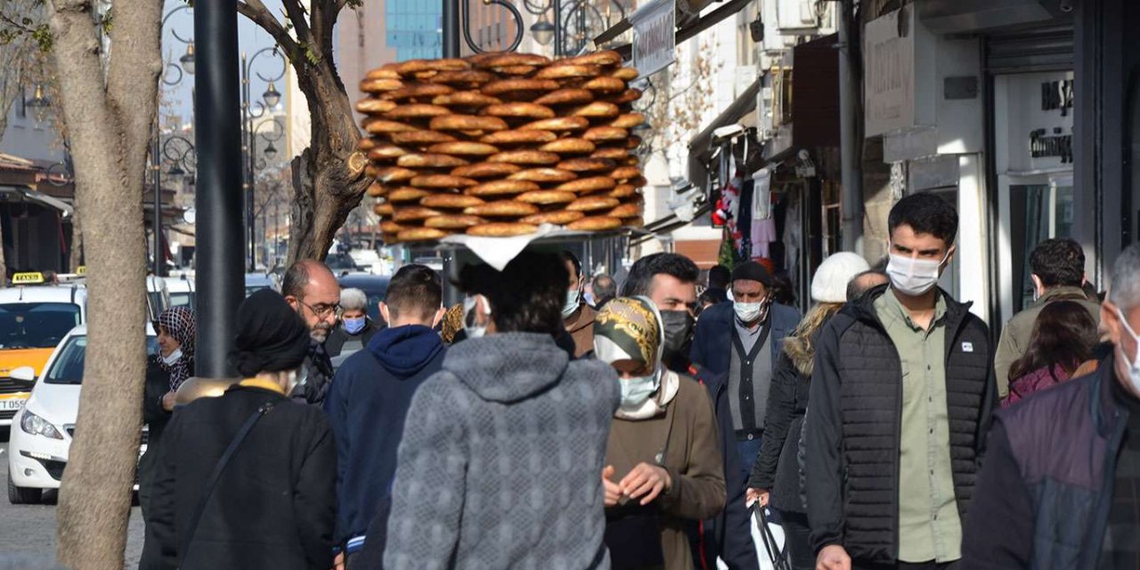 Diyarbakır'da güneş çıkınca vatandaşlar koronavirusü unuttu