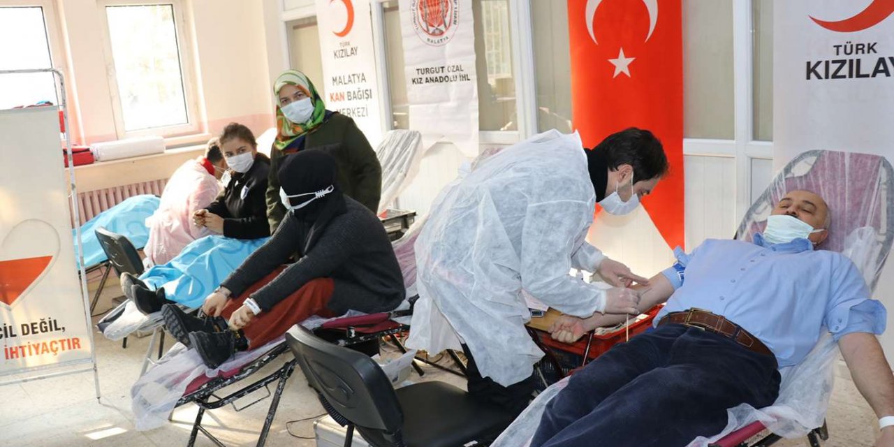 ​Bağışlanan kanın yarın bize de can olabilir bilinciyle hareket edilmesi gerekir