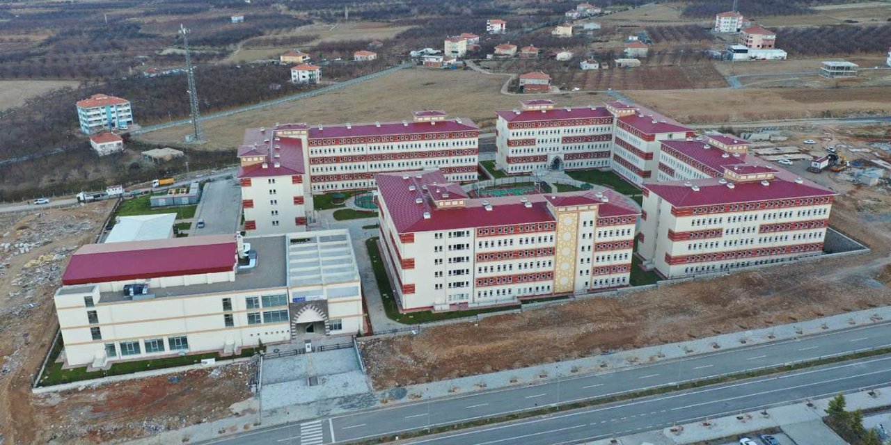 ​ Malatya İnönü Üniversitesinde 2 bin kişilik öğrenci yurdu yapıldı