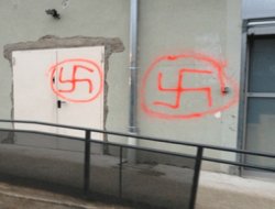 Fransa'da Cami'ye ırkçı saldırı