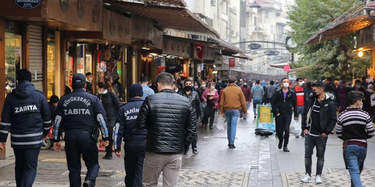 Gaziantep'te Covid-19 kurallarını ihlal eden 565 kişiye para cezası