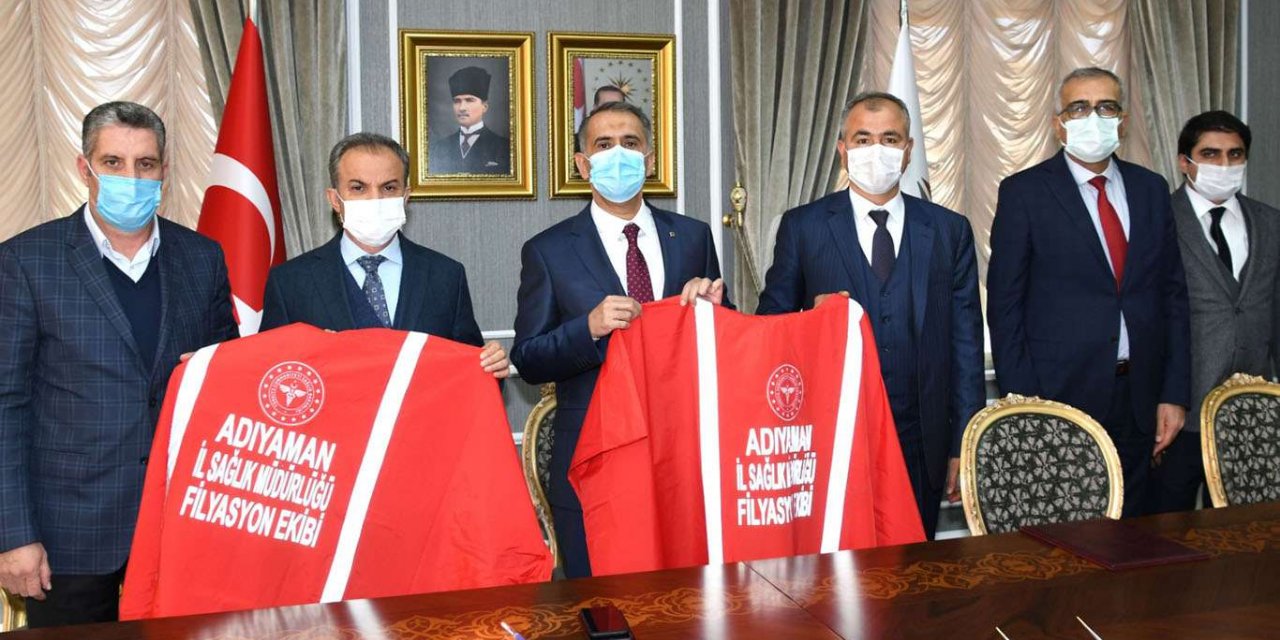 Adıyaman'da hayırseverlerden filyasyon çalışanlarına malzeme desteği