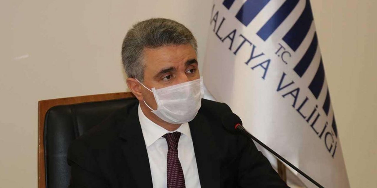 Vali Baruş 'Sokağa çıkma kısıtlamasında ikametlere yakın camilerde Cuma namazı kılınabilecek'