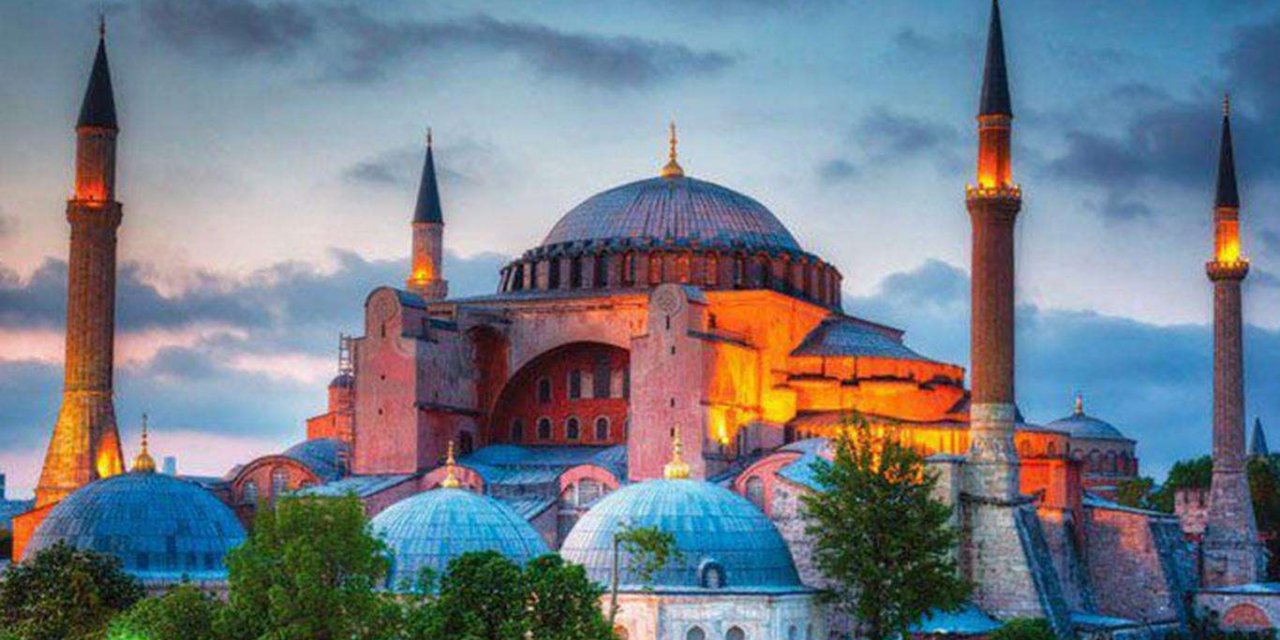 Covid-19 pandemisi ve Ayasofya'nın ibadete açılması 2020 yılına damga vurdu