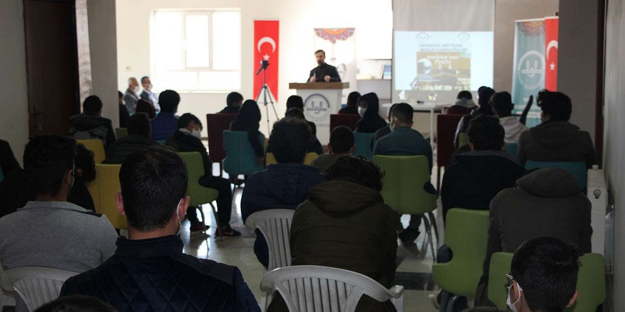 Adıyaman'da gençlere Mekke'nin Fethi anlatıldı