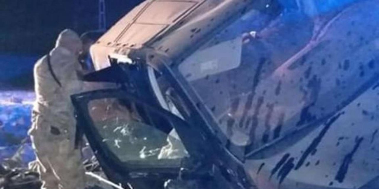Doğubayazıt'ta göçmenleri taşıyan araç kaza yaptı: 2 ölü 3 yaralı