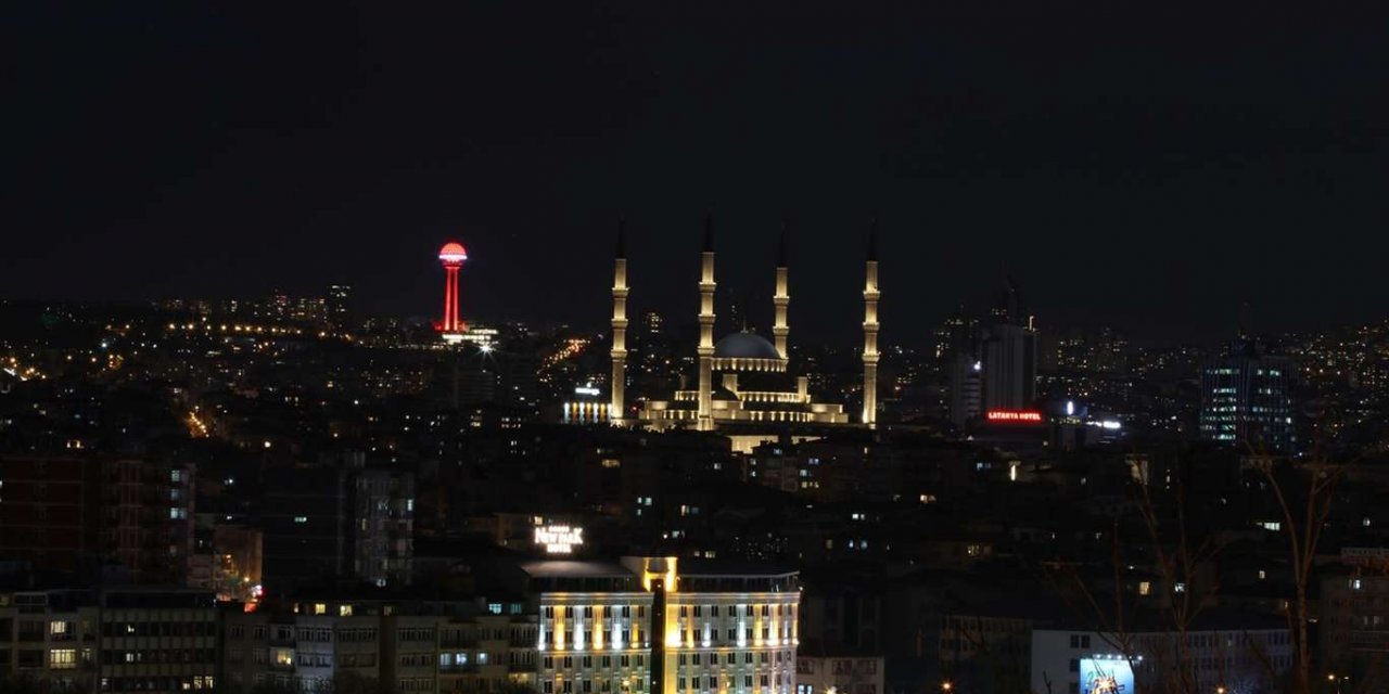 80 saatlik sokağa çıkma kısıtlamasında Ankara sessizliğe büründü