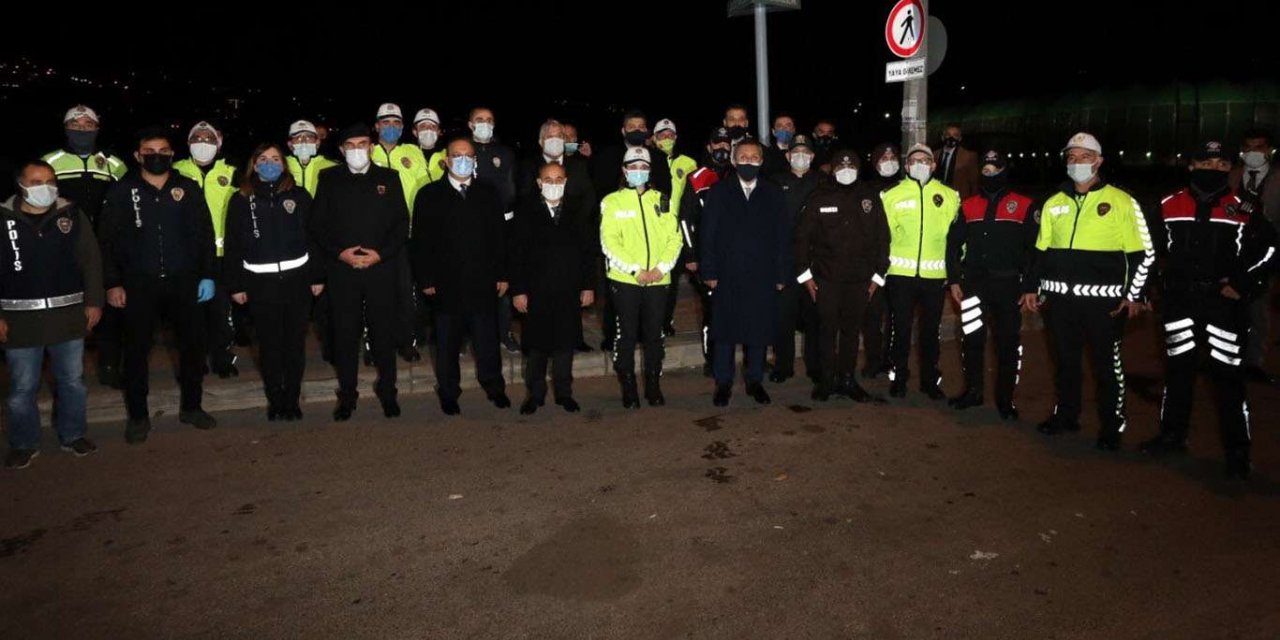 Emniyet Türkiye genelinde 119 bin personelle görev yaptı