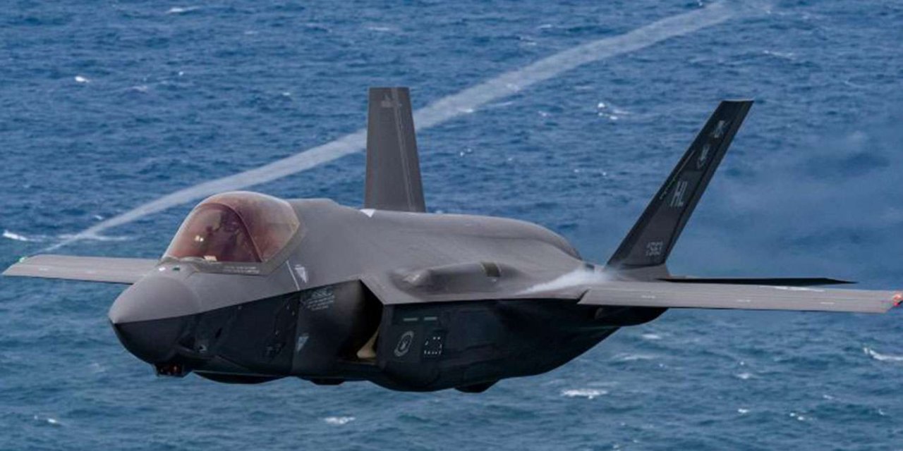 US suspends production of F-35 fighters