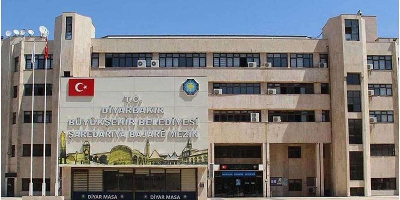​Diyarbakır Büyükşehir Belediyesinden iddialara yanıt: İşçiler işten çıkarılmadı