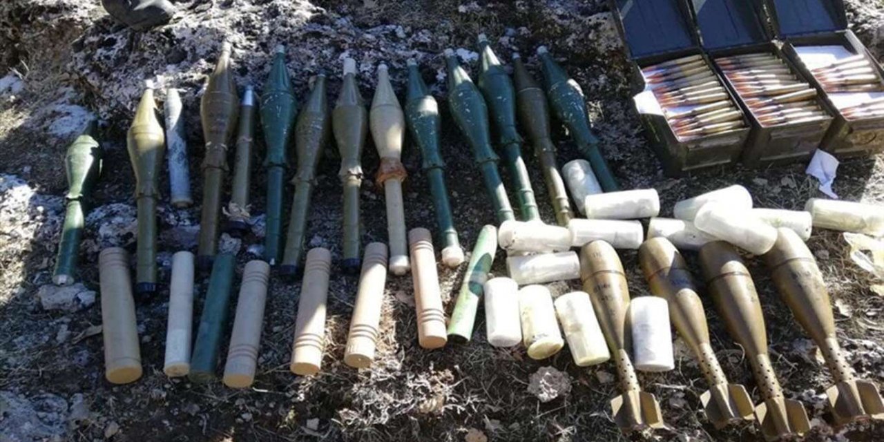 Pençe-Kapan Operasyonunda PKK'ye ait mühimmat ele geçirildi