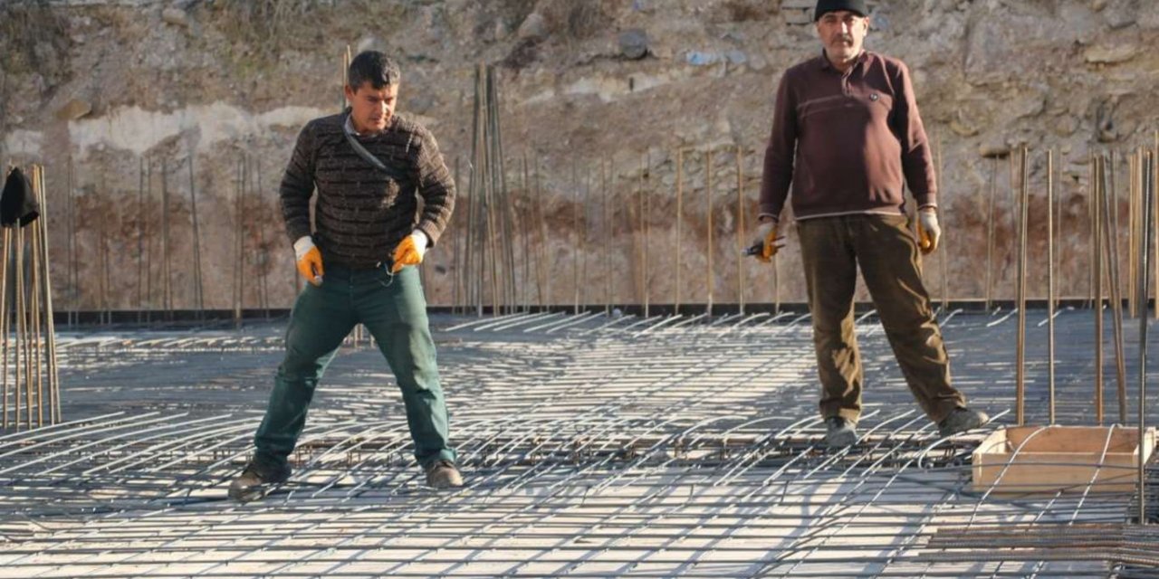 Şanlıurfa'da inşaat işçileri sokağa çıkma kısıtlamasında çalıştı