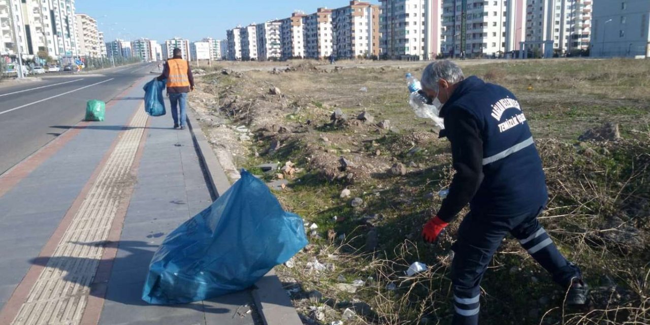 Bağlar'da ana caddelerde temizlik çalışması başlatıldı