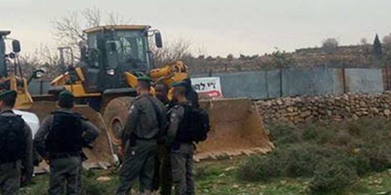 Zionist settlers seize, bulldoze swaths of land in Jordan Valley