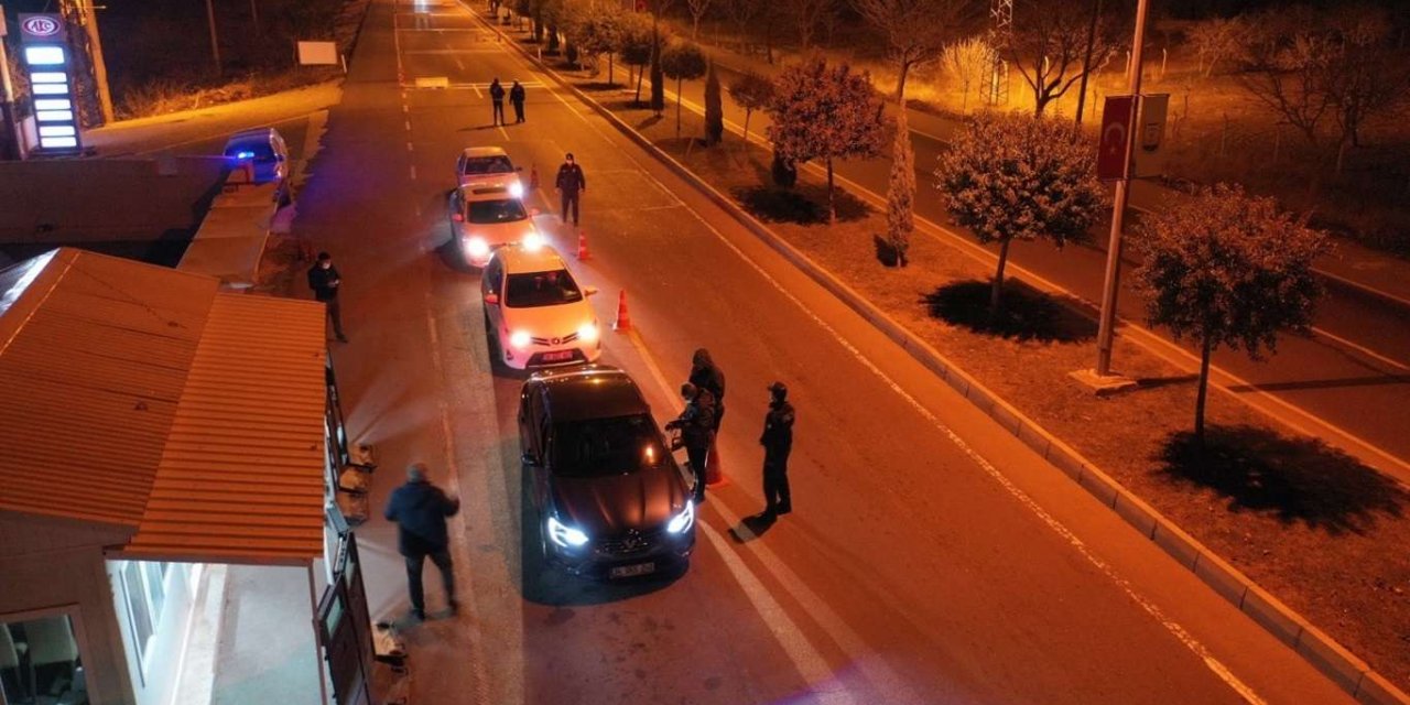 Şanlıurfa'da kısıtlamaları ihlal eden 464 kişiye idari para cezası kesildi