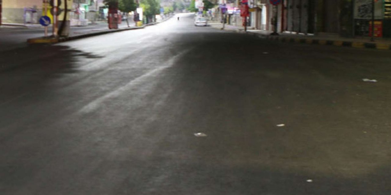 Yoğun bakım üniteleri dolan Lübnan sokağa çıkma kısıtlaması getirdi