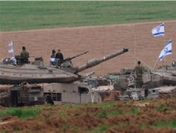 Siyonist İsrail, zırhlı araçlar ve helikopterler eşliğinde Gazze Şeridi'ne girdi