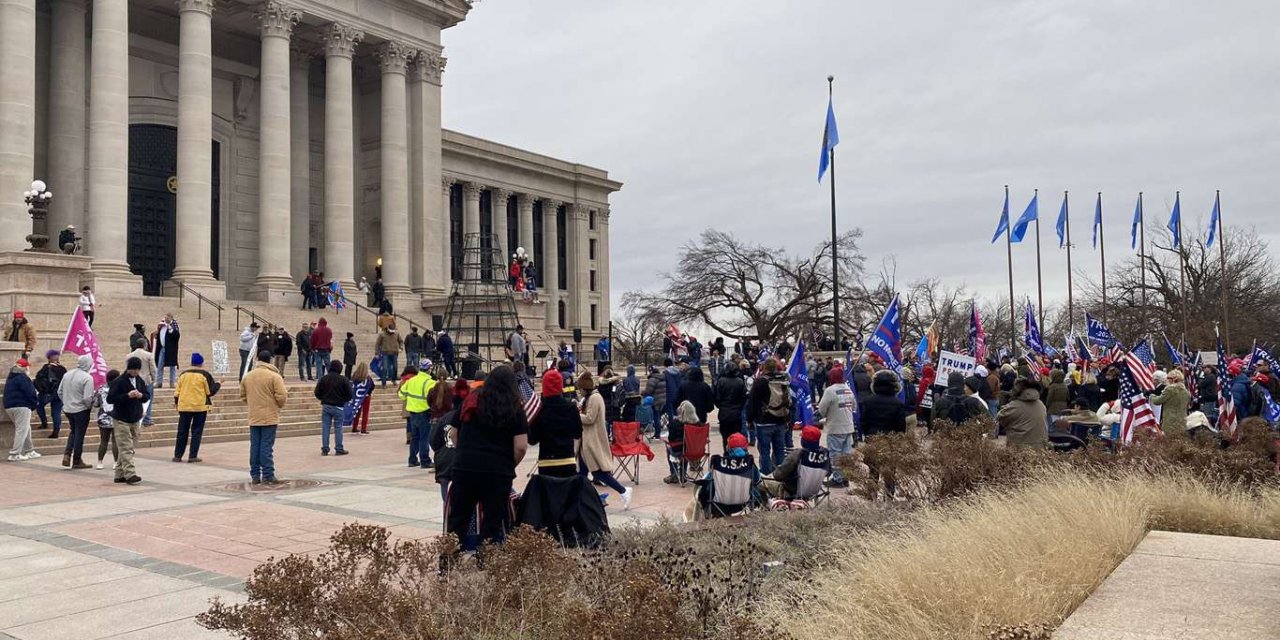 Trump supporters storm U.S. Congress Building