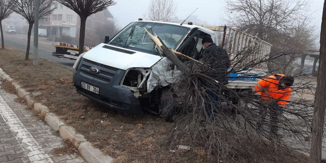 Elâzığ'da trafik kazasında biri ağır 3 kişi yaralandı