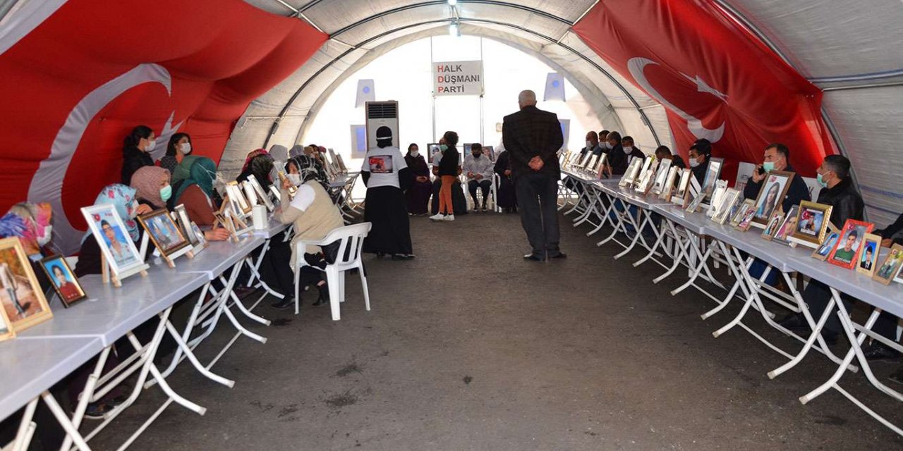 Evlat nöbetindeki ailelerden CHP ve HDP'ye tepki