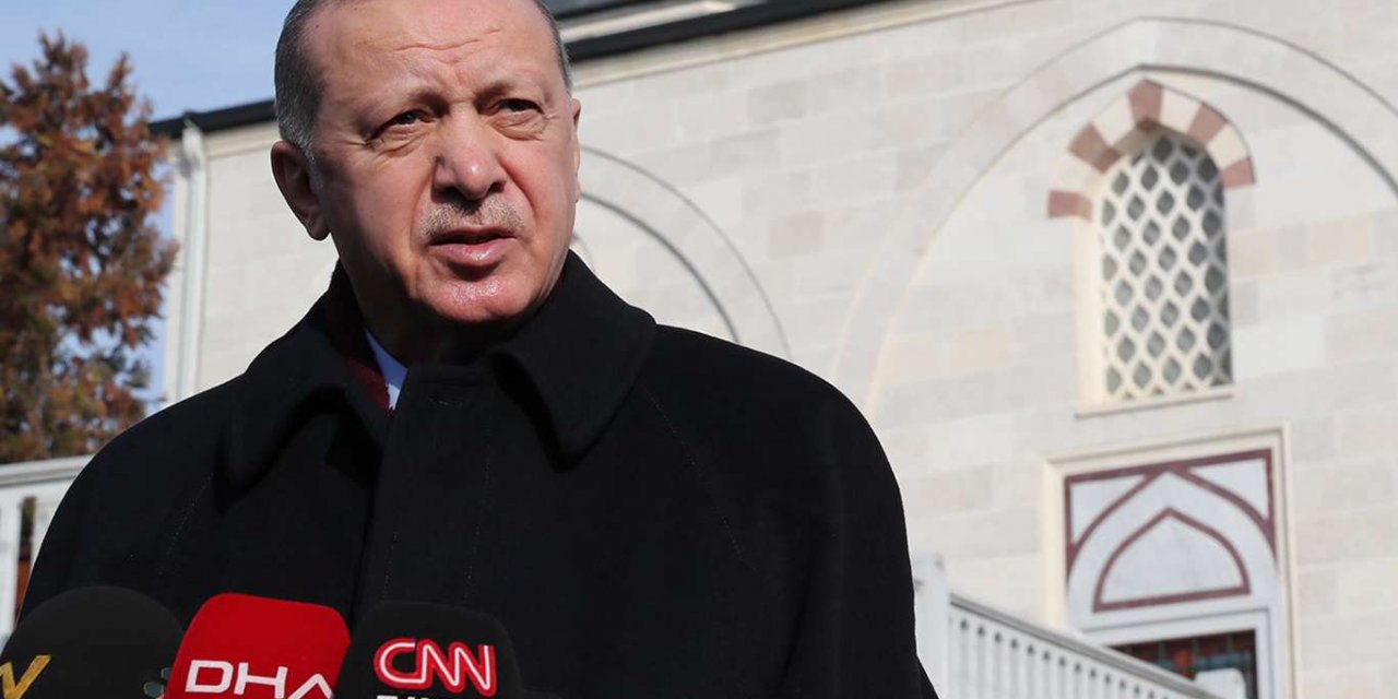 Cumhurbaşkanı Erdoğan: "Başörtüsüne karşı çıkanlar Anayasa'dan habersiz"