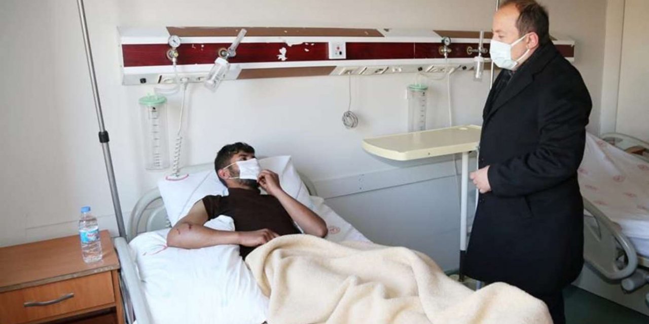 Şırnak Valisi Pehlivan göçükten kurtarılan işçileri hastanede ziyaret etti