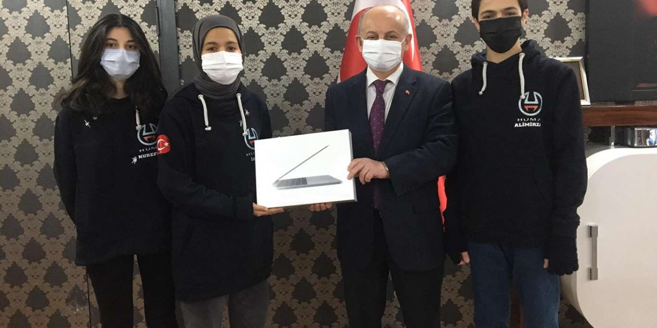 TEKNOFEST Türkiye 2’ncisi Malatyalı öğrenciler müftülük tarafından ödüllendirildi