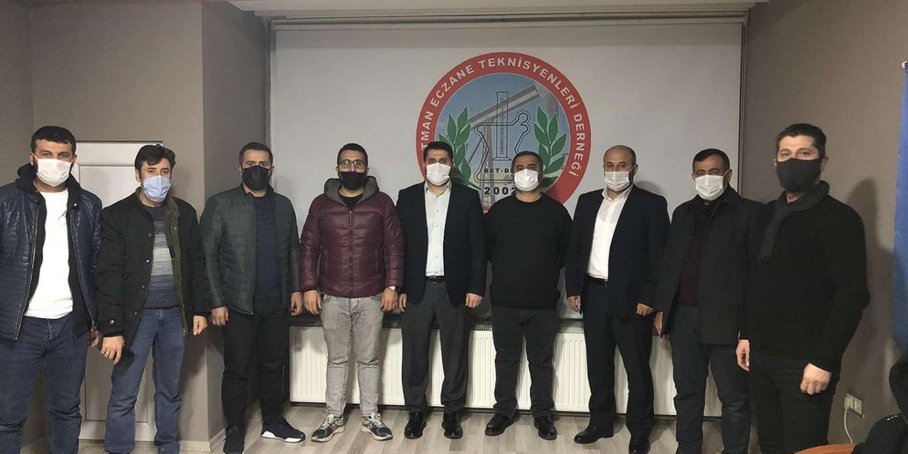 Eczane teknikerlerine ‘ikramiye verilsin’ talebi