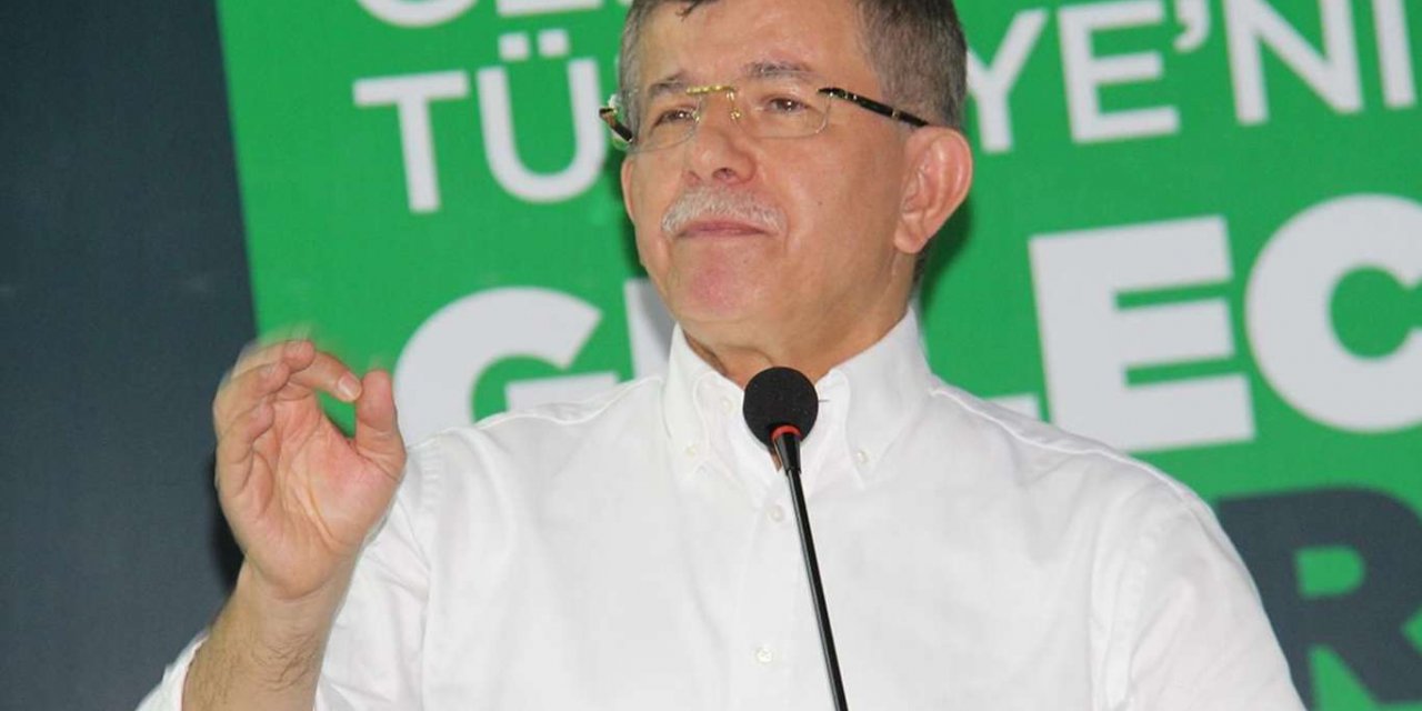 Ahmet Davutoğlu: "Hukuk mücadelemizi verir ve geri adım atmayız"