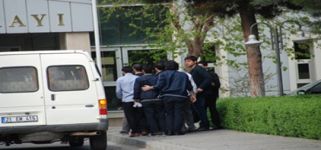 DÜ'de saldırıya uğrayan öğrencilerden 3'u tutuklandı