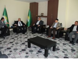 Eski Bakandan Hür Dava Partisi'ne ziyaret