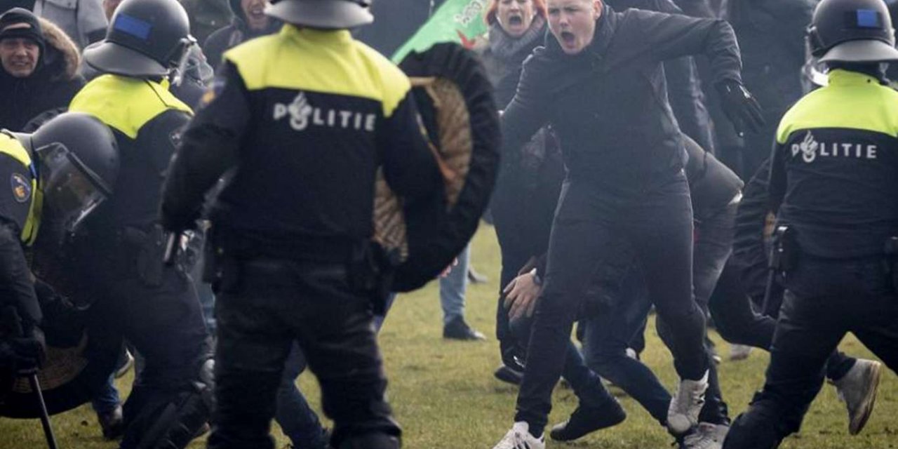 Hollanda'da Covid-19 kısıtlamaları karşıtı protestolarında "iç savaş" korkusu