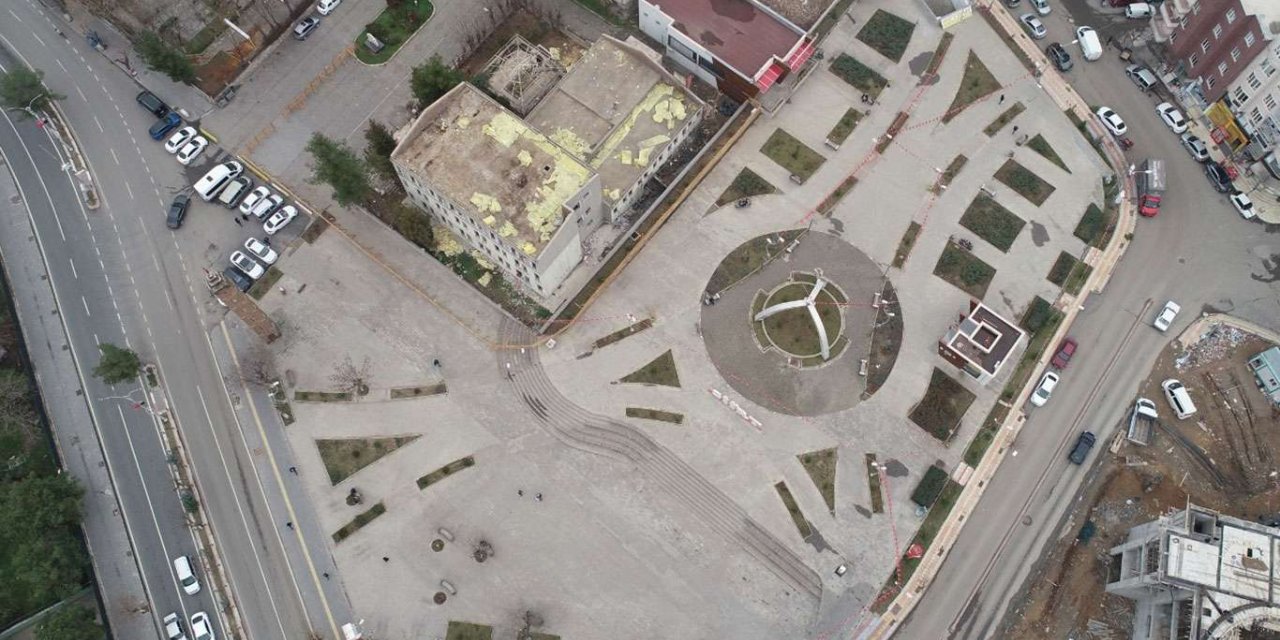Siirt'te 15 Temmuz Meydanı Genişletme Projesi başlatıldı